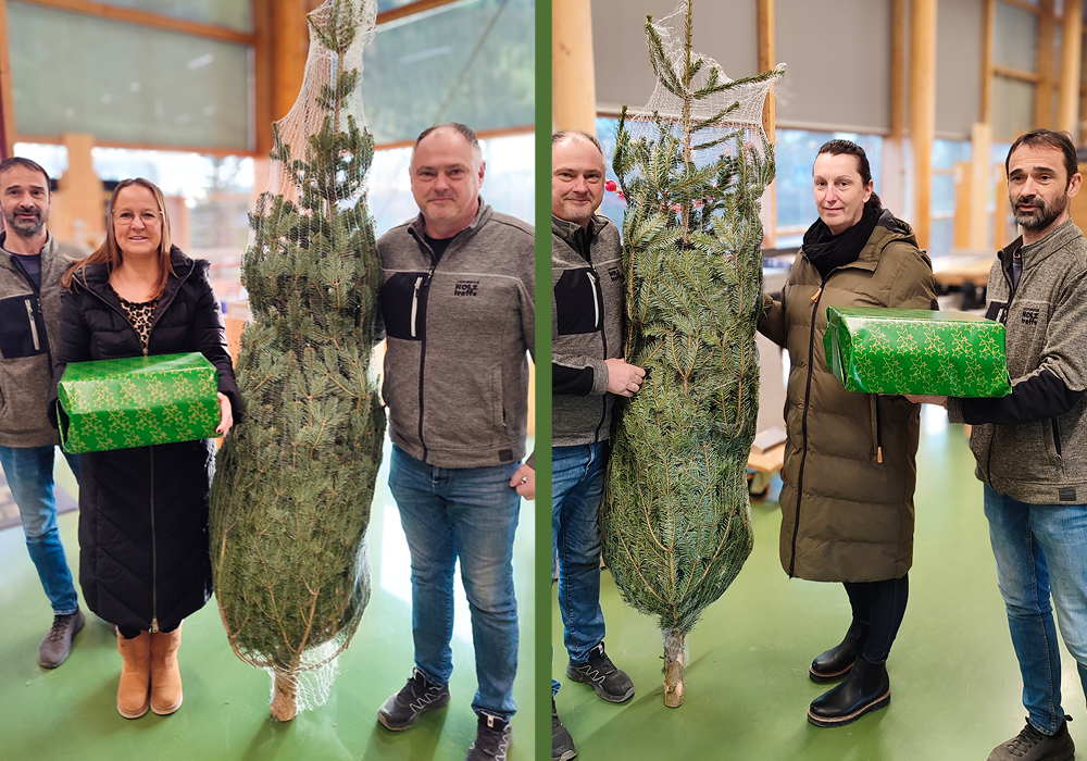 Die beiden Gewinnerinnen der beiden Weihnachtsbäume bei Liechtenstein Holztreff.